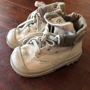 Gray palladium boots size 6 toddler